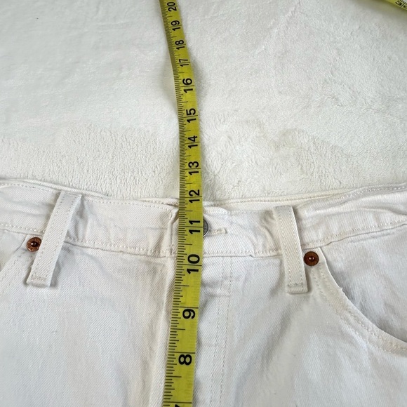 Levi's 501 High Waist Button Fly Cut Off Denim Shorts Waist 32 White Cream - Picture 15 of 16